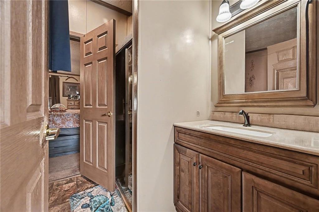 414 Northeast County Line Road St. Joseph, MO 64505 - Photo 9 of 43 Gallery Image 9