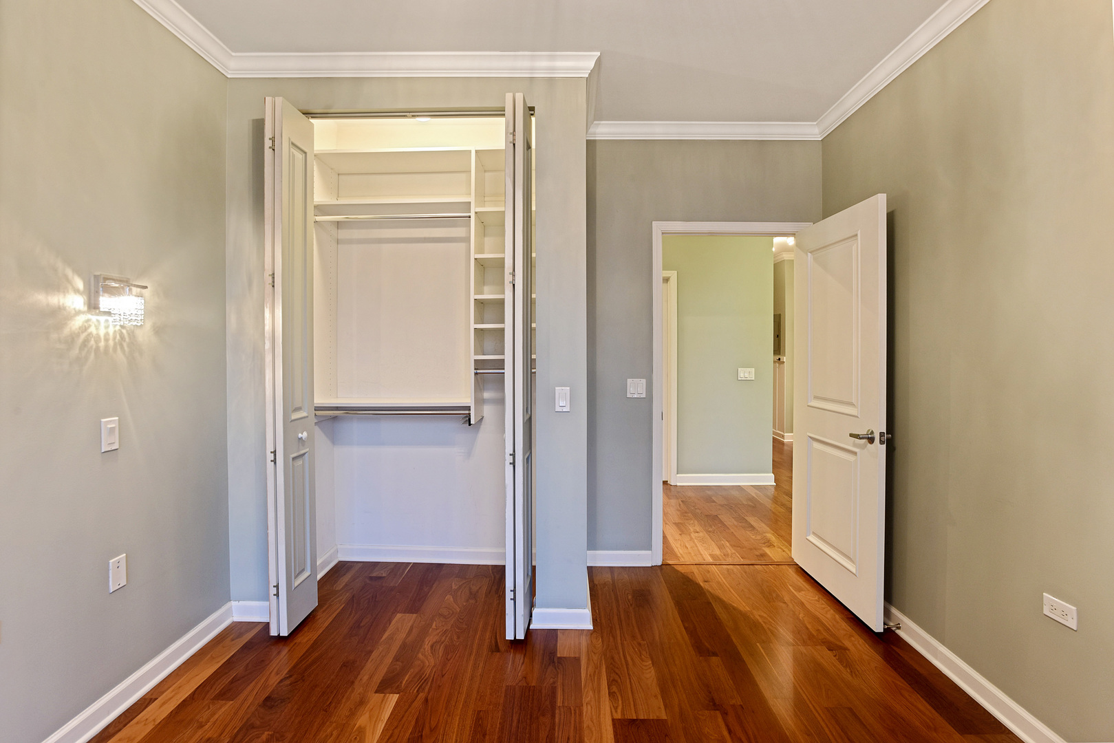 100 East 14th Street, Unit 1008 Chicago, IL 60605 - Photo 11 of 18