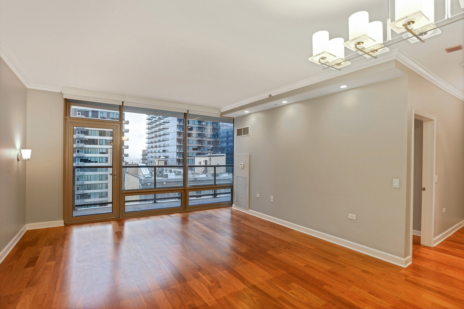 100 East 14th Street, Unit 1008 Chicago, IL 60605 - Photo 5 of 18