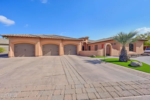 $7,700 | 351 North Cloverfield Circle, Litchfield Park, AZ 85340