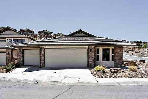 829 West Hampton Street St. George, UT 84770 - Photo 1 of 1 Front of Home with 3-Car Garage