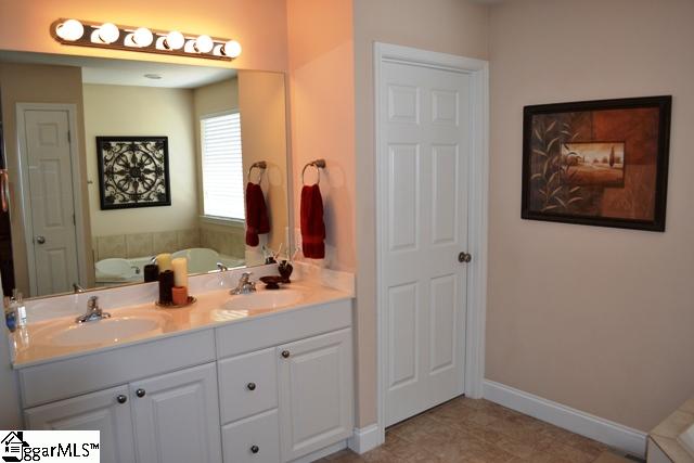 326 Caxton Farm Court Inman, SC 29349 - Photo 13 of 24 Gallery Image 13