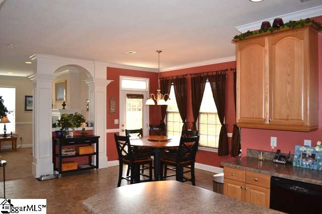 326 Caxton Farm Court Inman, SC 29349 - Photo 9 of 24 Gallery Image 9