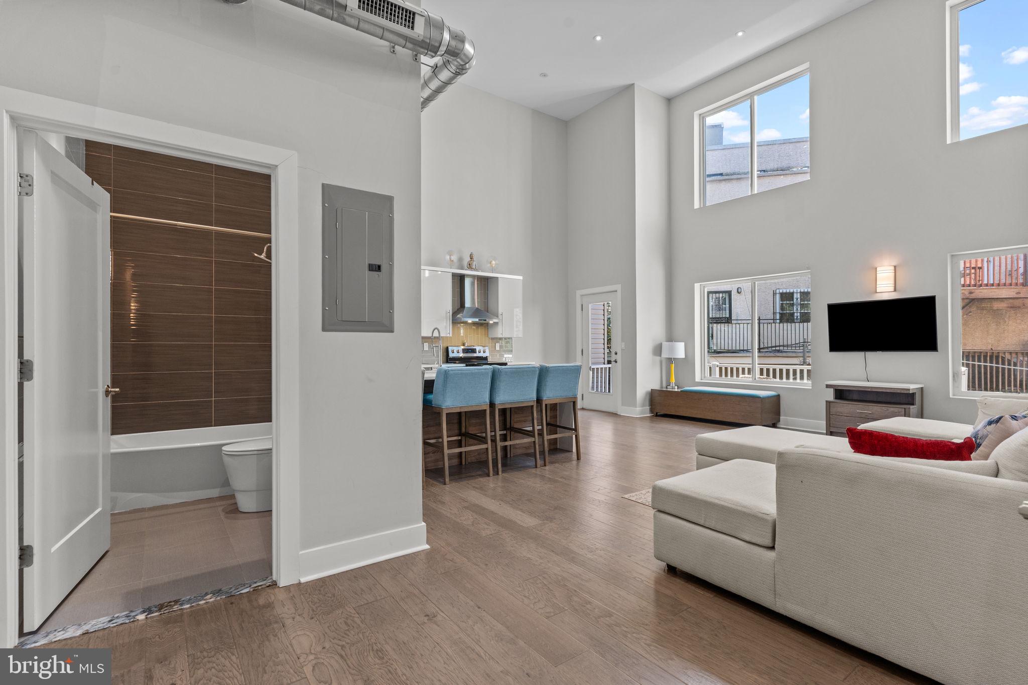 1526 Ridge Avenue, Unit 4 Philadelphia, PA 19130 - Photo 5 of 31