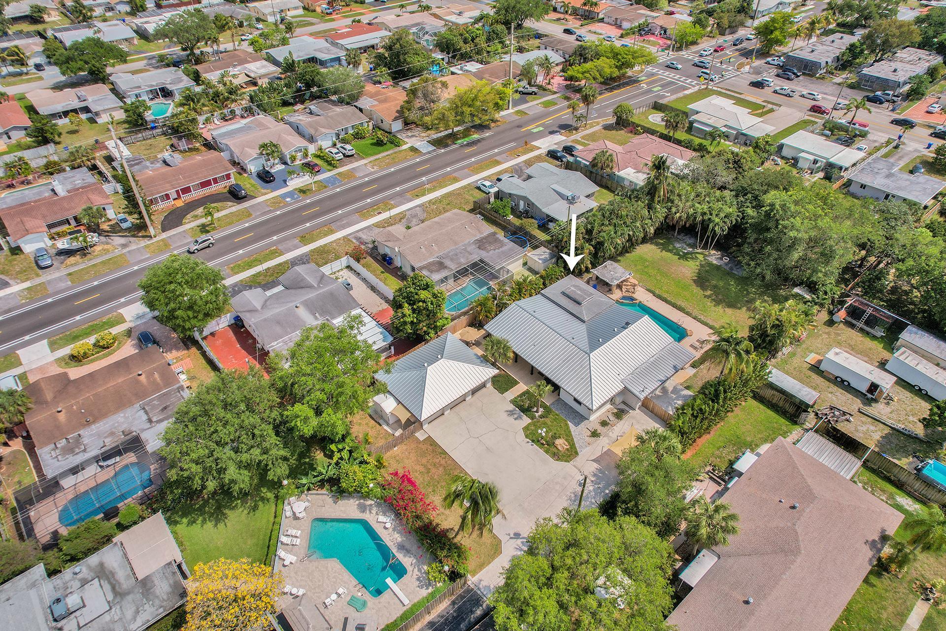 5612 Harding Street Hollywood, FL 33021 - Photo 5 of 59 an aerial view of residential house with outdoor space