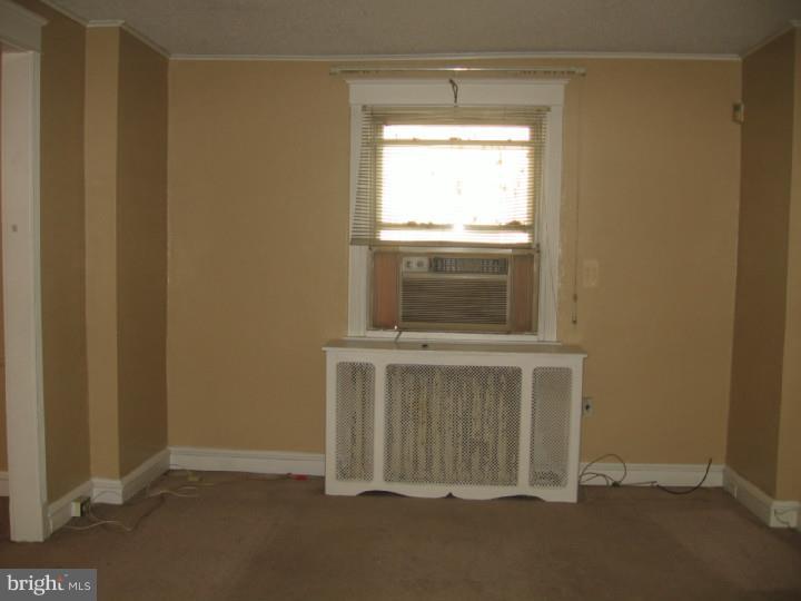 139 Wellington Road Upper Darby, PA 19082 - Photo 4 of 12