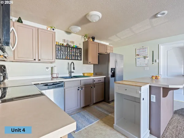 $1,199,000 | 2531 Northwest Cedar Avenue, Unit 14, Redmond, OR 97756