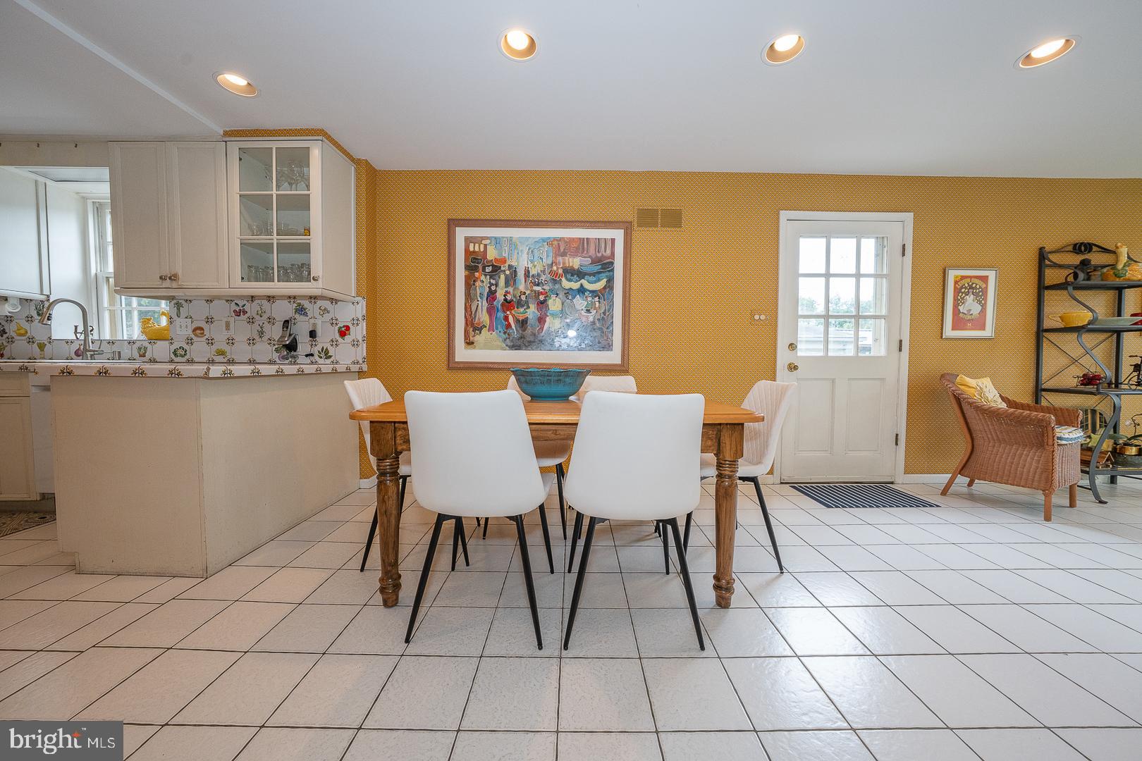 519 Mercer Road Merion Station, PA 19066 - Photo 4 of 56