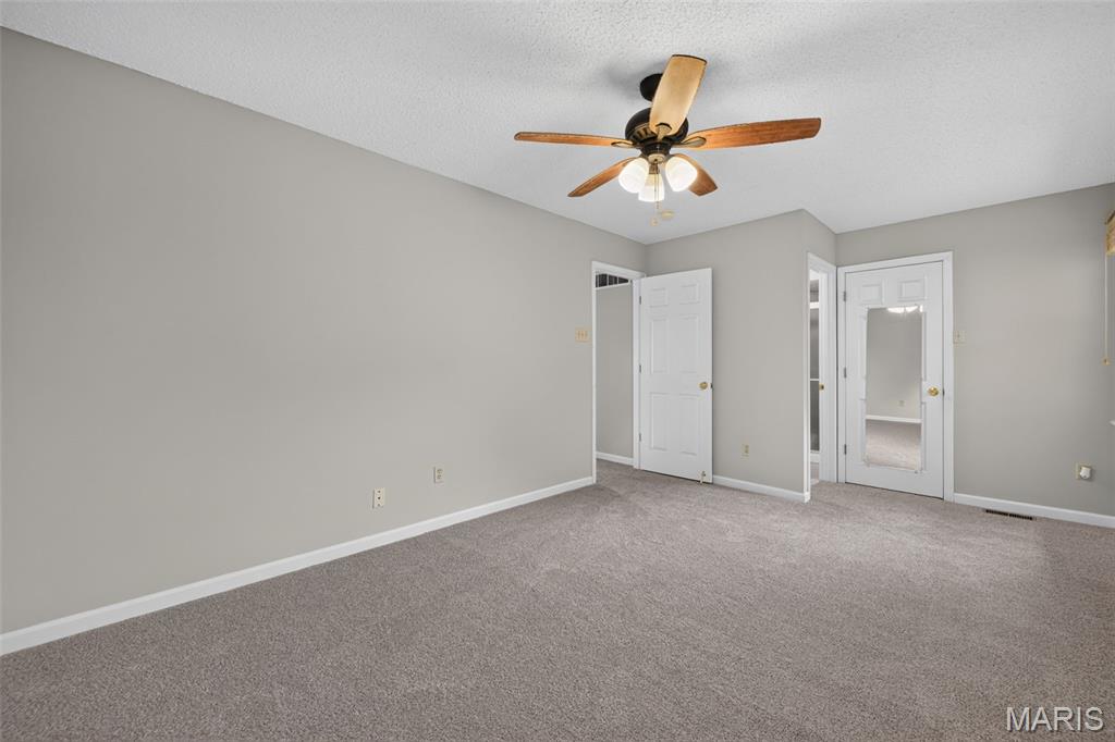 2358 Hidden Meadow Lane Ballwin, MO 63021 - Photo 17 of 44