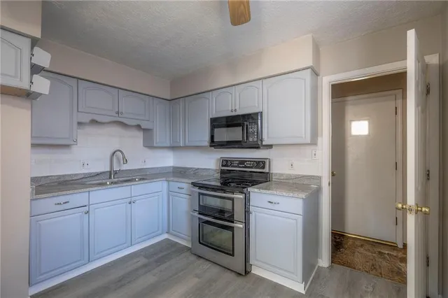 $279,000 | 9404-9406 East 83rd Street, Raytown, MO 64138