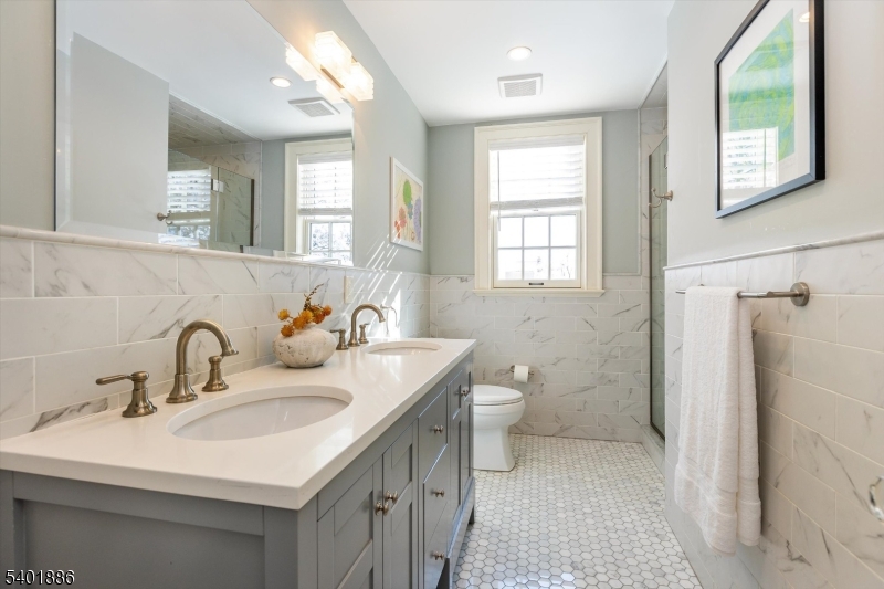 19 Hamilton Road Glen Ridge, NJ 07028 - Photo 32 of 48