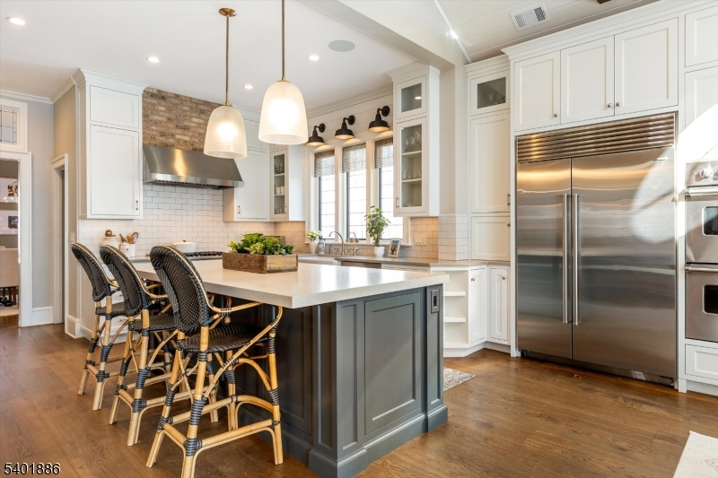 19 Hamilton Road Glen Ridge, NJ 07028 - Photo 5 of 48