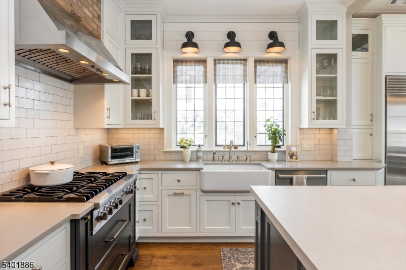 19 Hamilton Road Glen Ridge, NJ 07028 - Photo 6 of 48