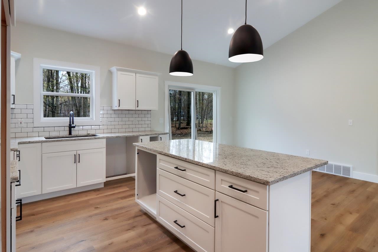 10201 Thiel Road Traverse City, MI 49685 - Photo 5 of 13