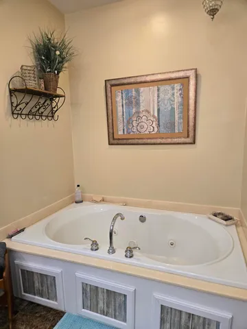 $715,000 | 6733 Floyd Highway South, Willis, VA 24380