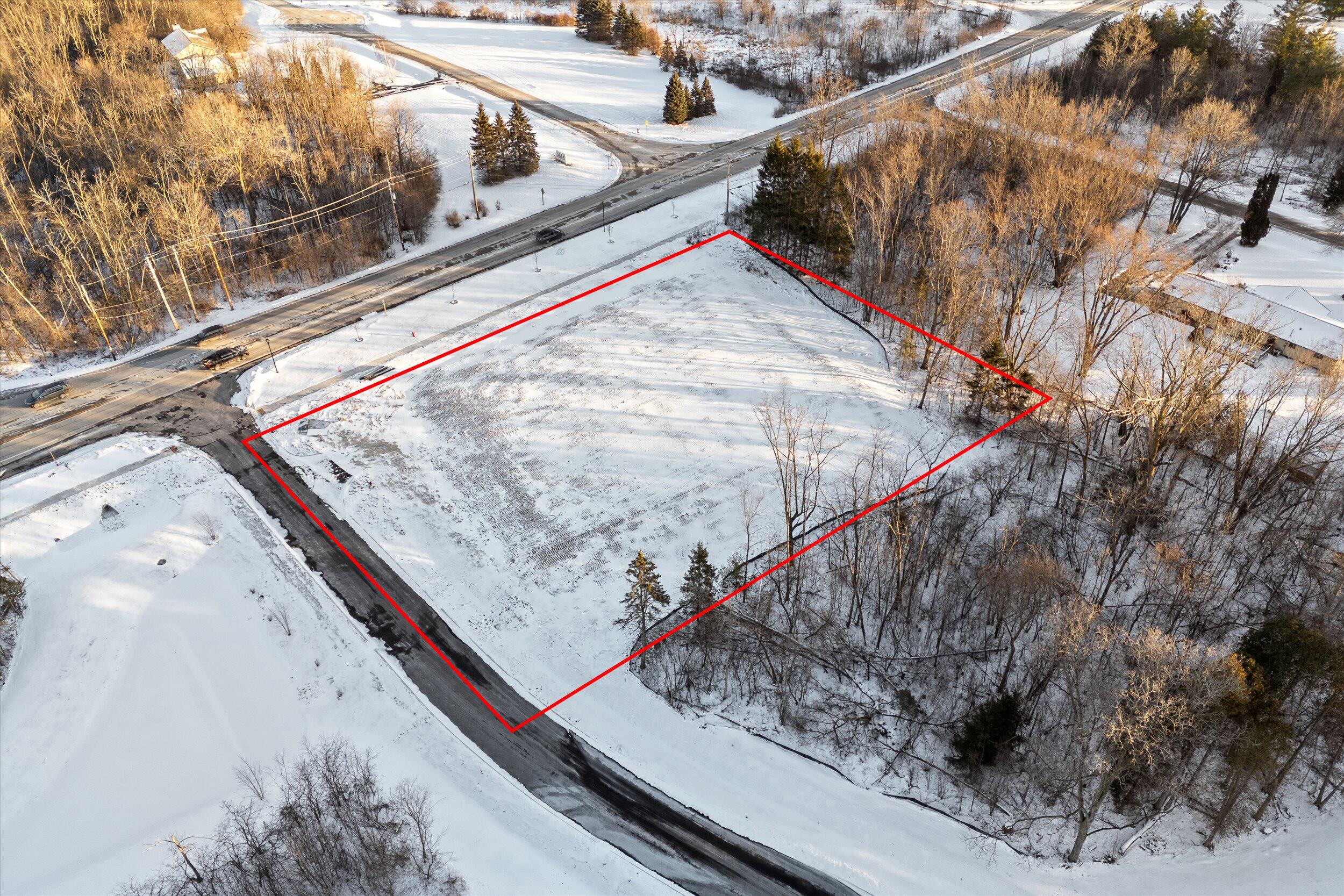 1735 Port Washington Road Grafton, WI 53024 - Photo 4 of 7 Upper View