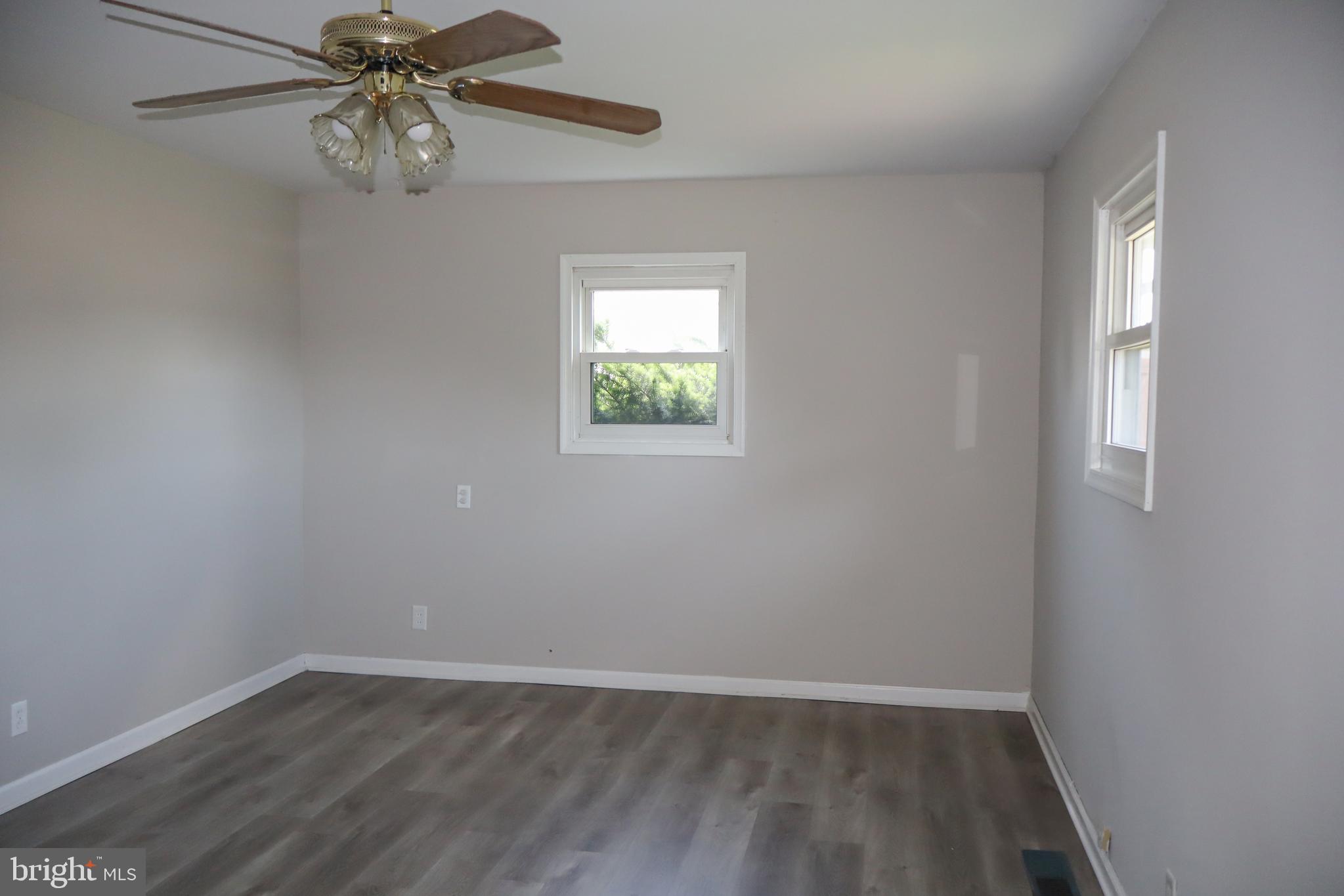229 Suffolk Road Fairless Hills, PA 19030 - Photo 22 of 36