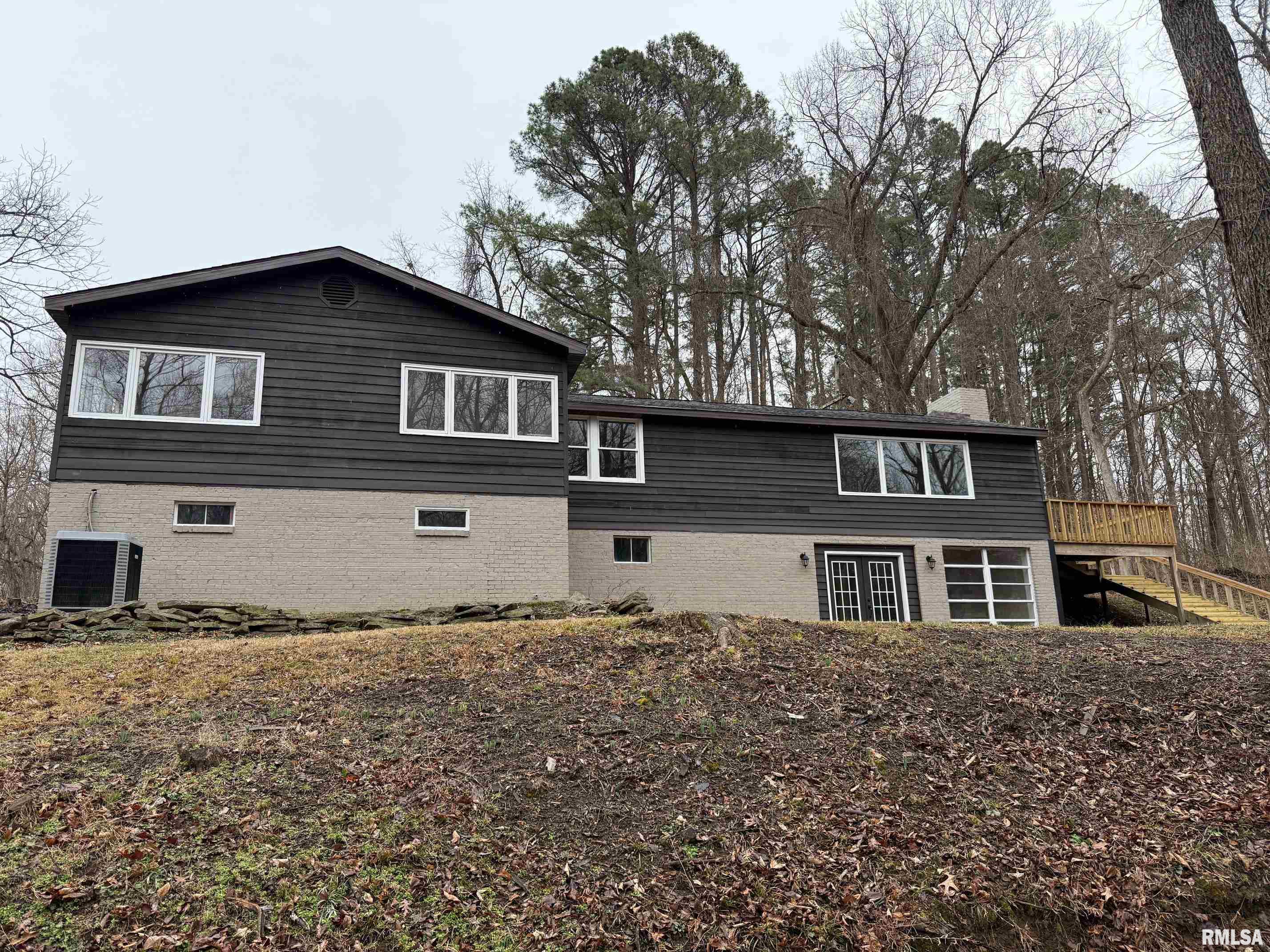 378 Contentment Road Makanda, IL 62958 - Photo 2 of 32