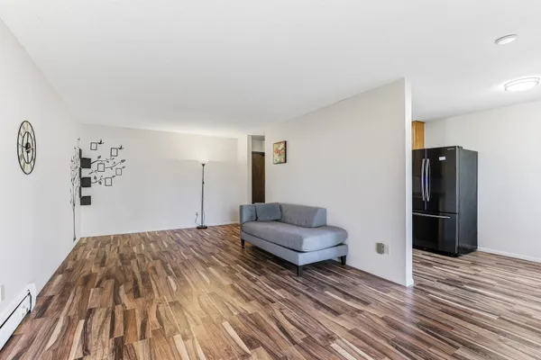 $99,900 | 4101 Parklawn Avenue, Unit 104, Edina, MN 55435