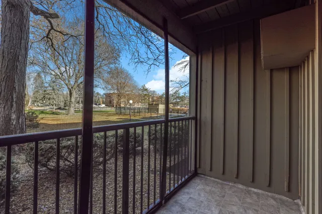 $99,900 | 4101 Parklawn Avenue, Unit 104, Edina, MN 55435