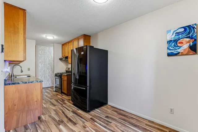 $99,900 | 4101 Parklawn Avenue, Unit 104, Edina, MN 55435