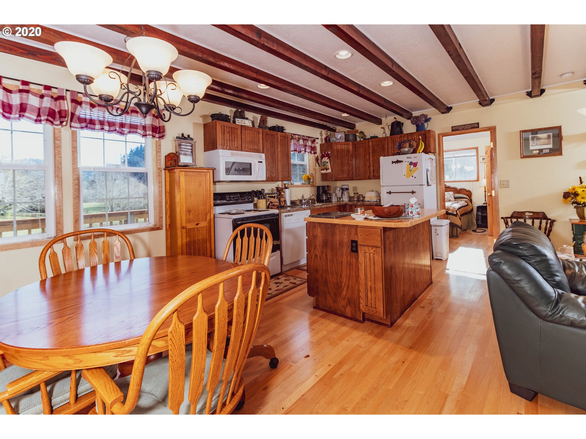 9331 Bernhardt Creek Road Mapleton, OR 97453 - Photo 13 of 32 Gallery Image 13
