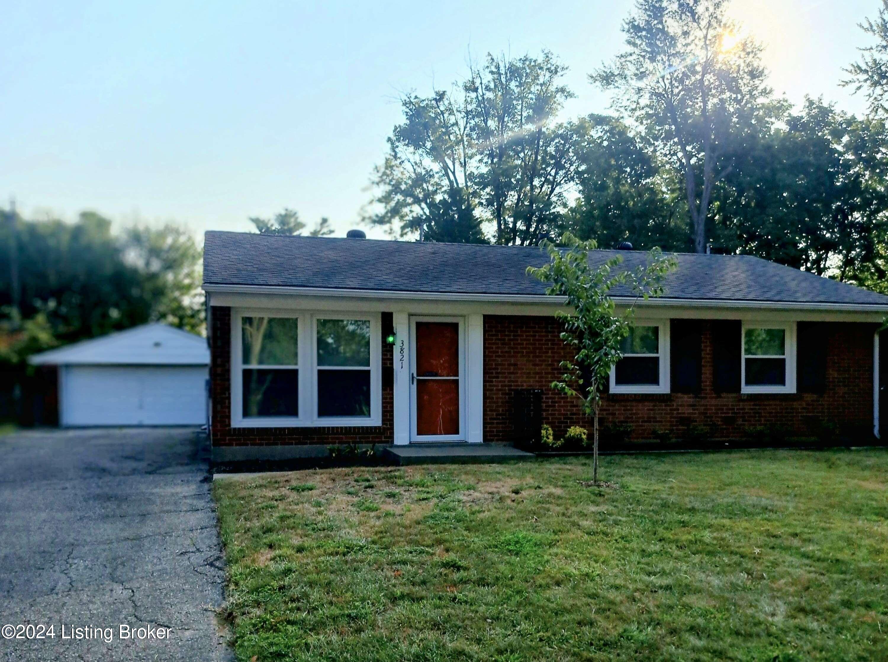 3821 Jupiter Road Louisville, KY 40218 - Photo 1 of 16 Front of house