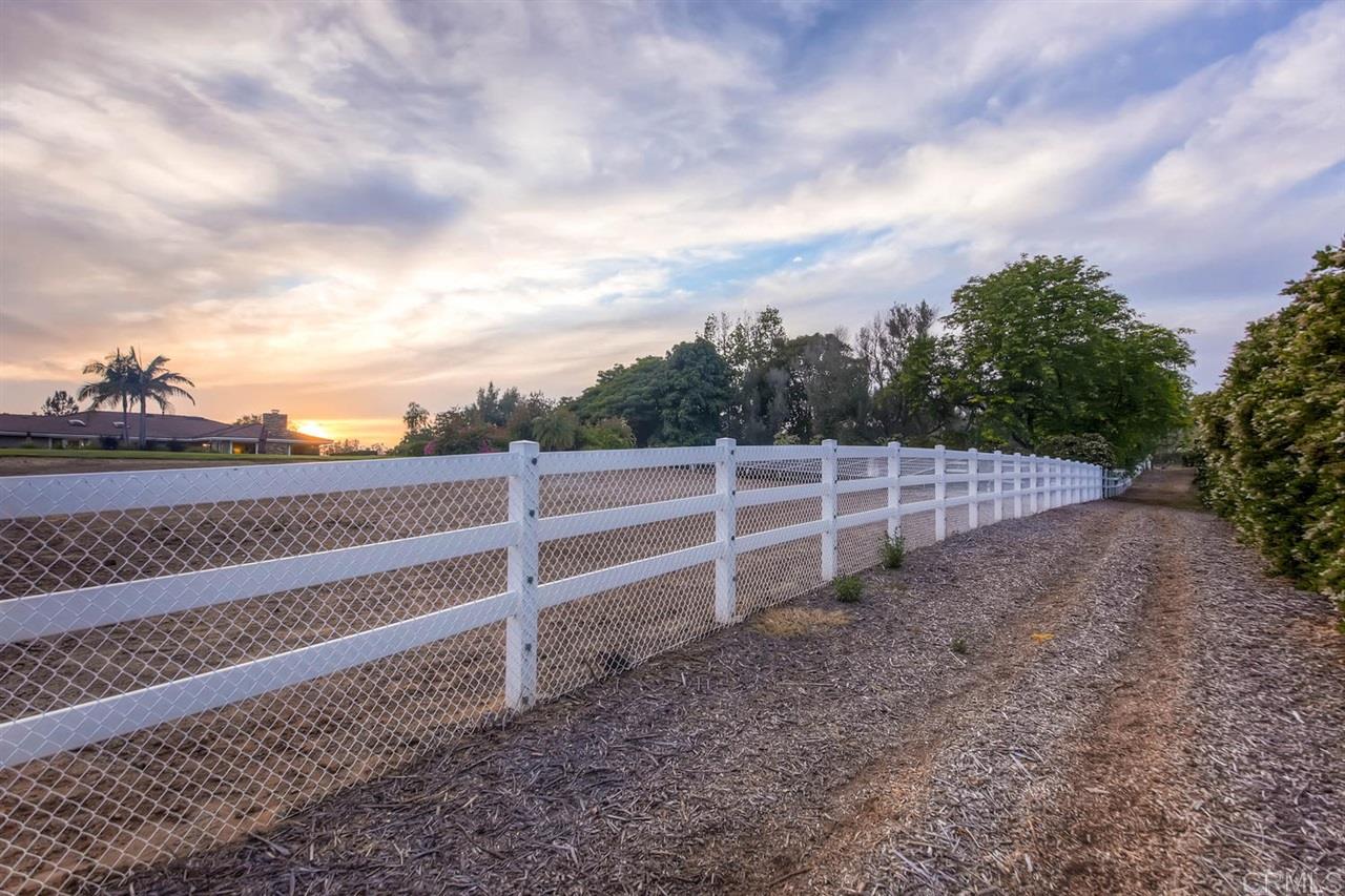 6 Country Glen Road Fallbrook, CA 92028 - Photo 23 of 25