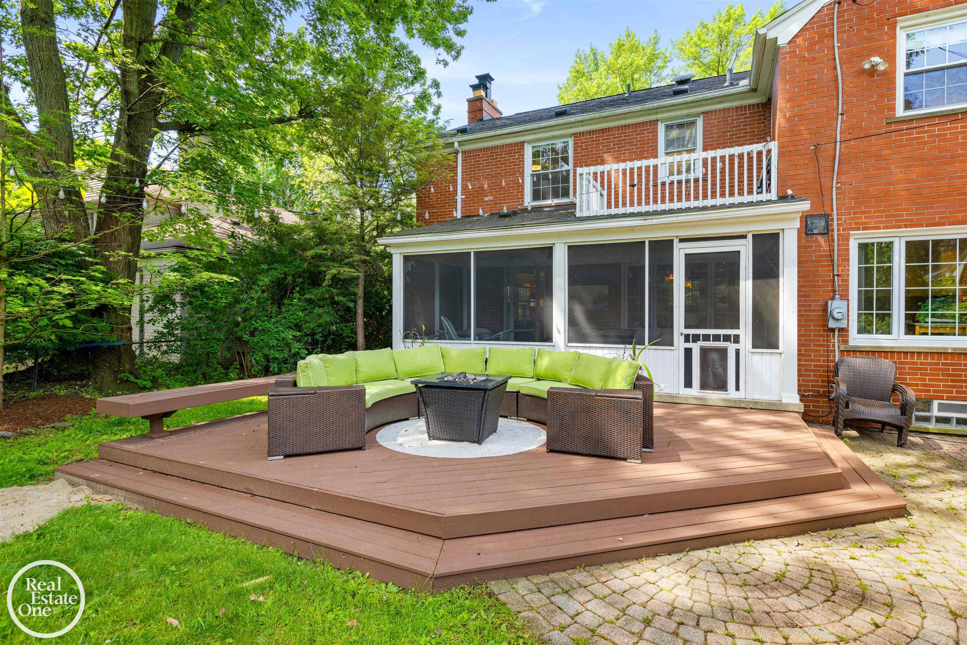 1022 Whittier Road Grosse Pointe, MI 48230 - Photo 40 of 57 50144971-2017baf9-c4b6-4fe9-af95-2e11f2c5d312.JPG