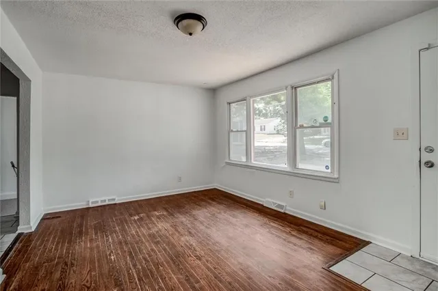 $152,900 | 8410 Ruskin Way, Kansas City, MO 64134