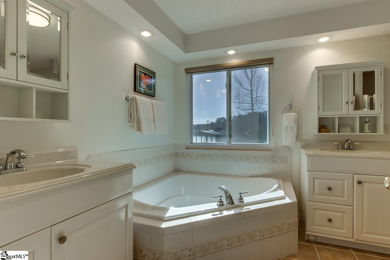 303 Jumping Branch Road Tamassee, SC 29686 - Photo 22 of 36 Gallery Image 22