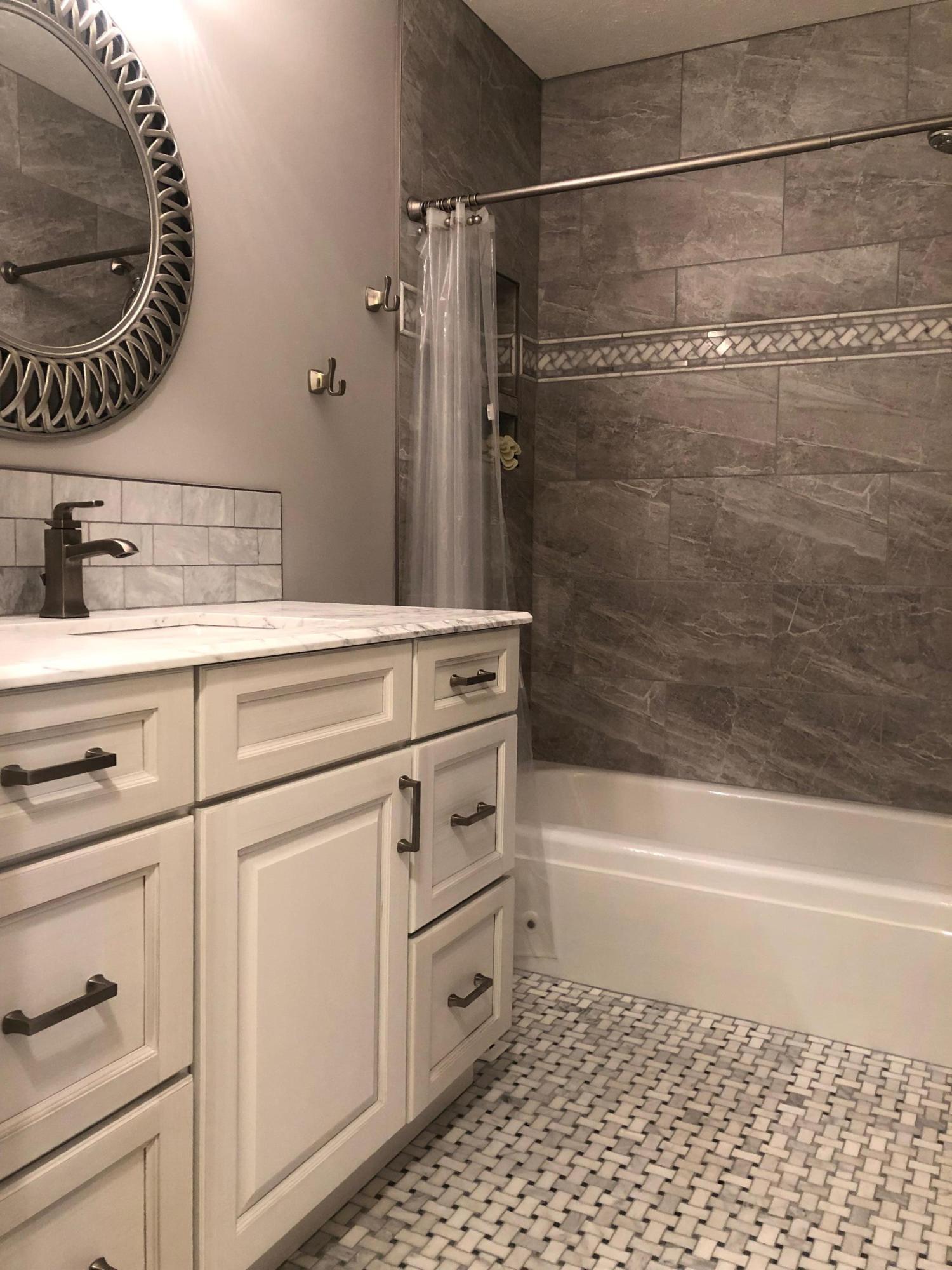 227 Chaho Road Knoxville, TN 37934 - Photo 17 of 29 Hall bath