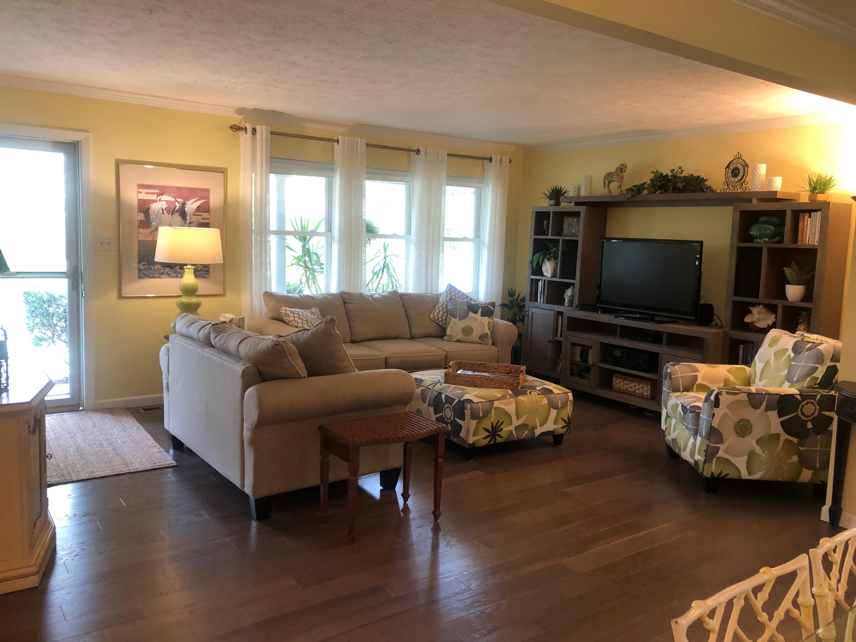 227 Chaho Road Knoxville, TN 37934 - Photo 4 of 29 Living Room