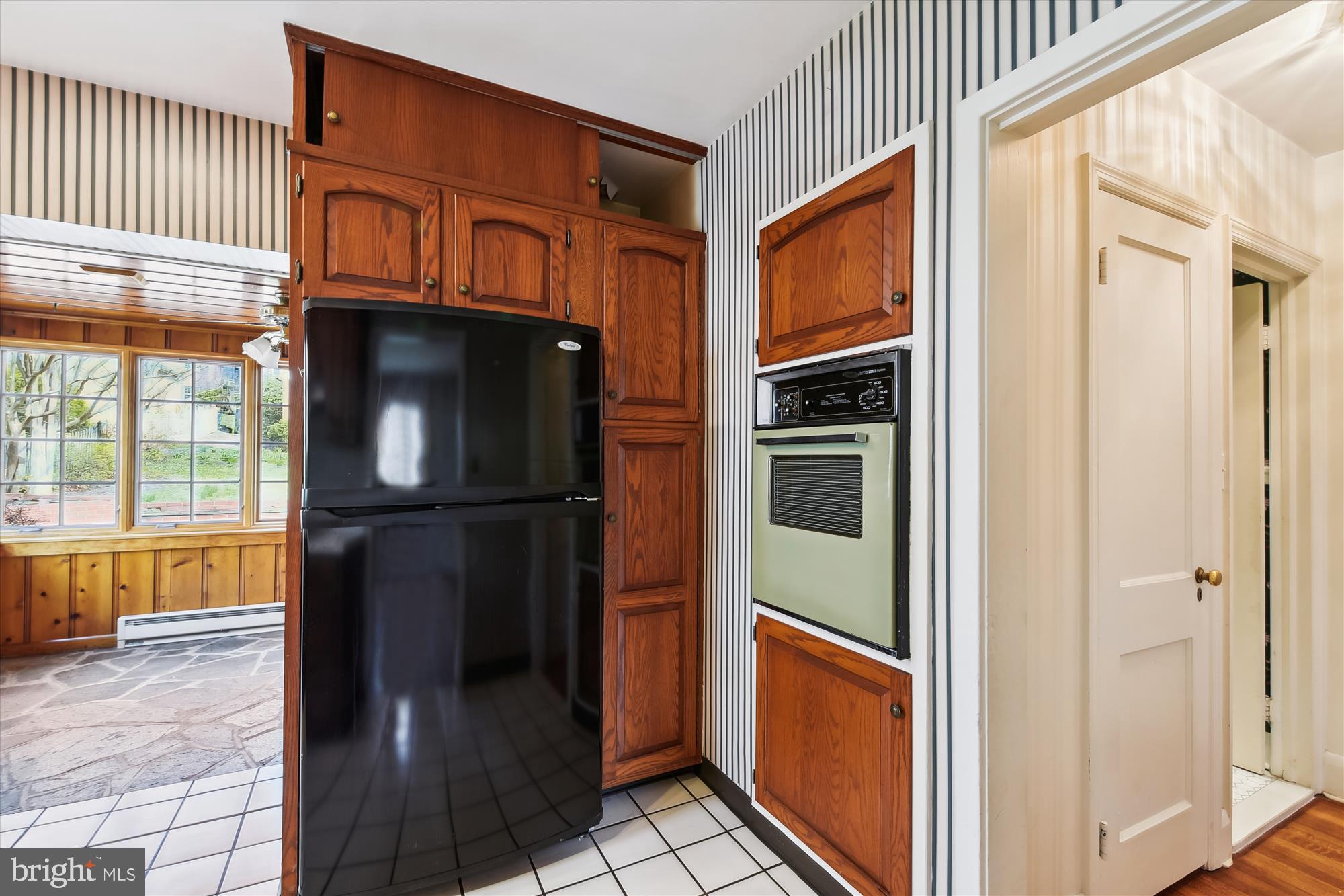 5433 Springlake Way Baltimore, MD 21212 - Photo 14 of 58 Kitchen