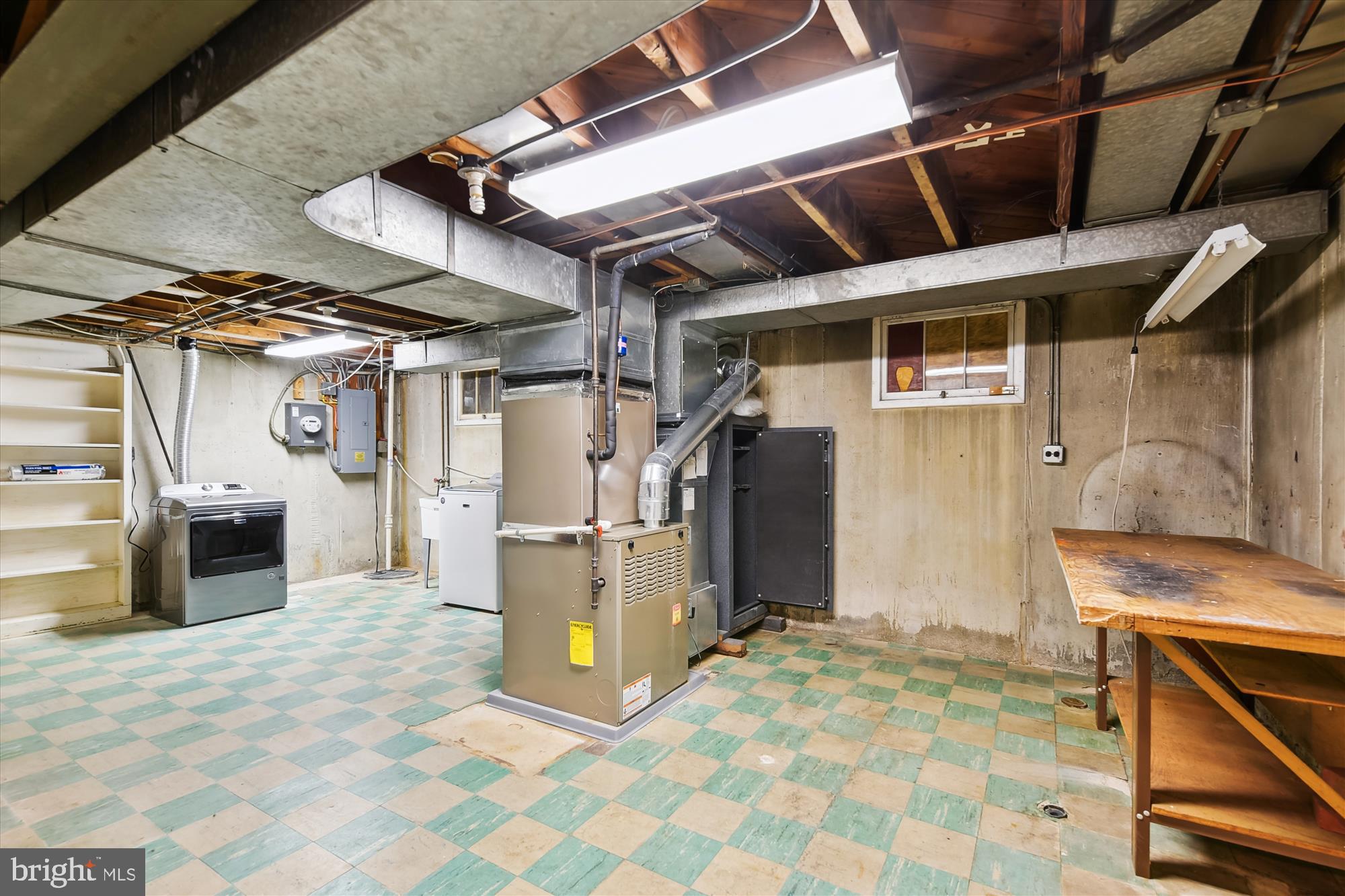 5433 Springlake Way Baltimore, MD 21212 - Photo 42 of 58 a view of a storage & utility room