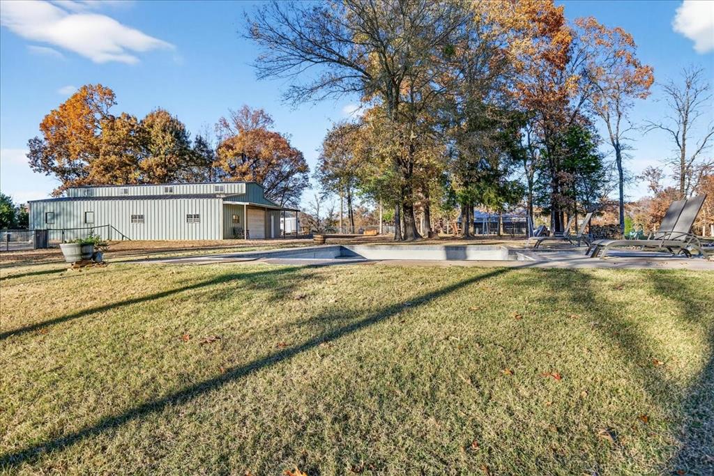 323 County Road 2103 Canton, TX 75103 - Photo 25 of 33 Barn