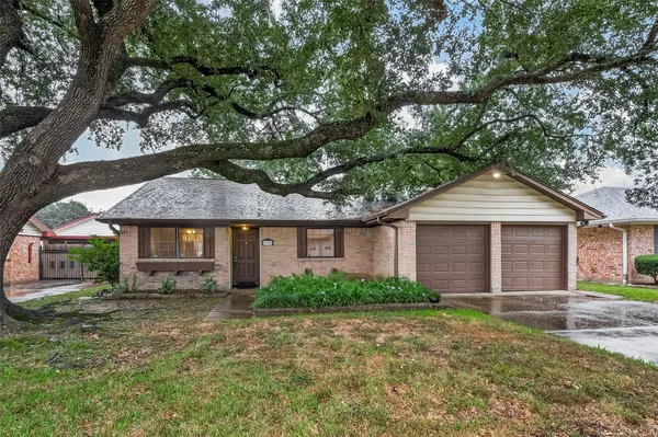 $2,250 | 5735 Hoover Street, Houston, TX 77092