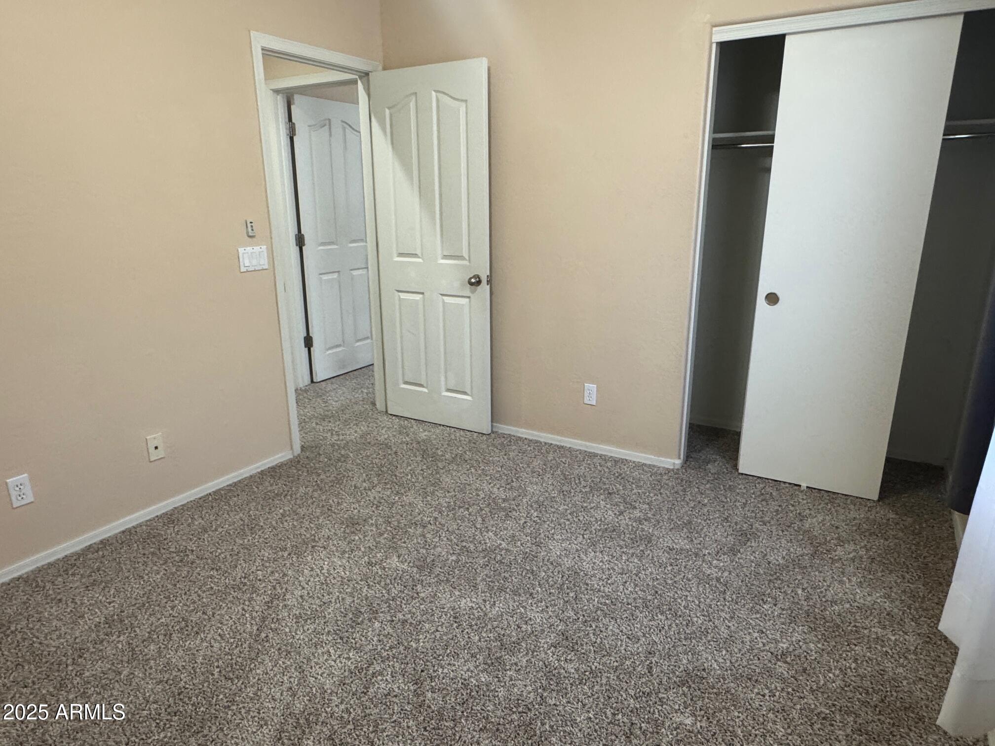 8105 West Groom Creek Road Phoenix, AZ 85043 - Photo 9 of 13