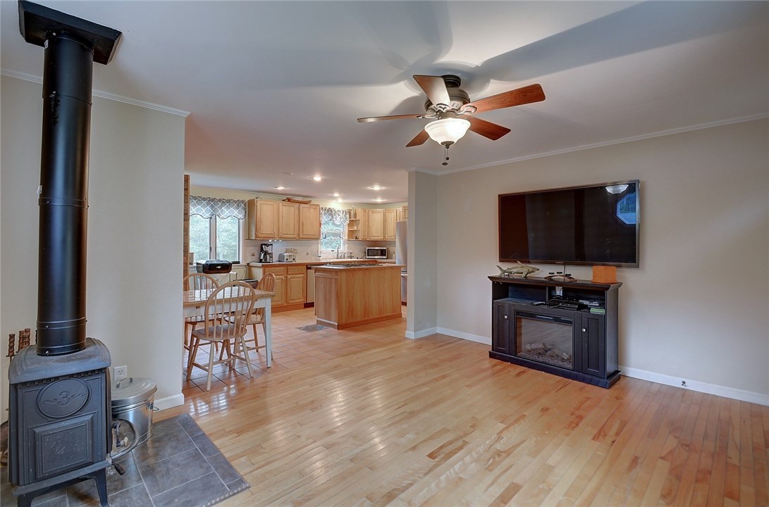 420 Gardiner Road Richmond, RI 02892 - Photo 7 of 33 Living room with ceiling fan