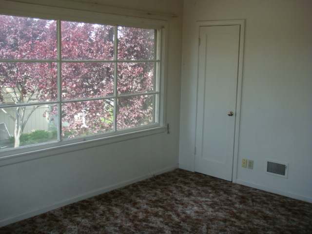 208 West 2nd Street Cheney, WA 99004 - Photo 9 of 20 Gallery Image 9