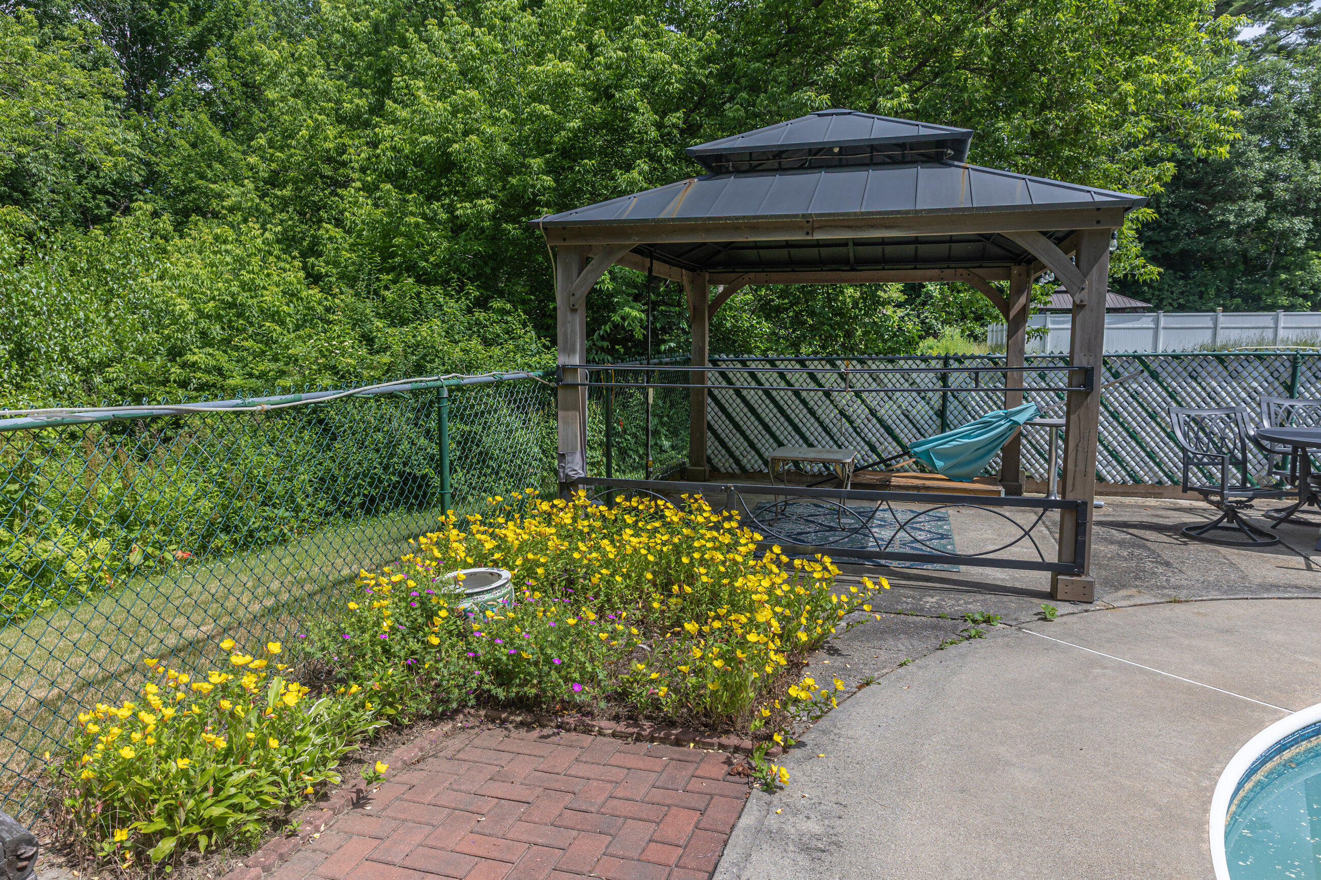 136 Grove Street Lewiston, ME 04240 - Photo 29 of 41 Exterior-9639
