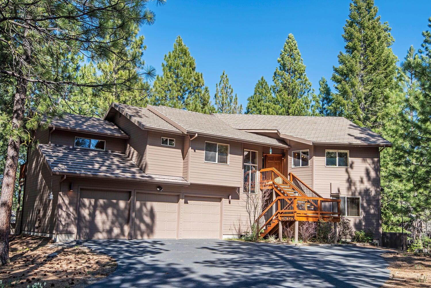 13430 Triflorium Black Butte Ranch, OR 97759 - Photo 1 of 26 Front of home