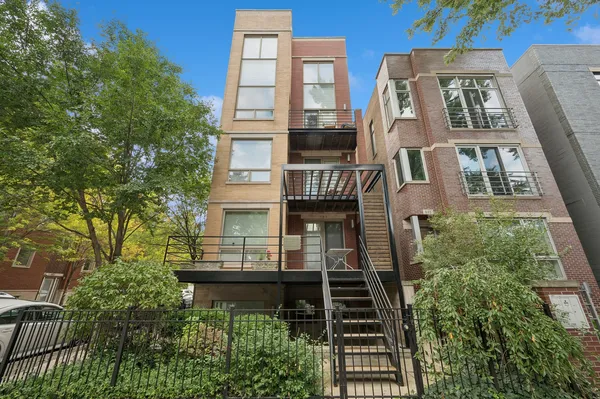 $5,750 | 885 North Hermitage Avenue, Unit C, Chicago, IL 60622