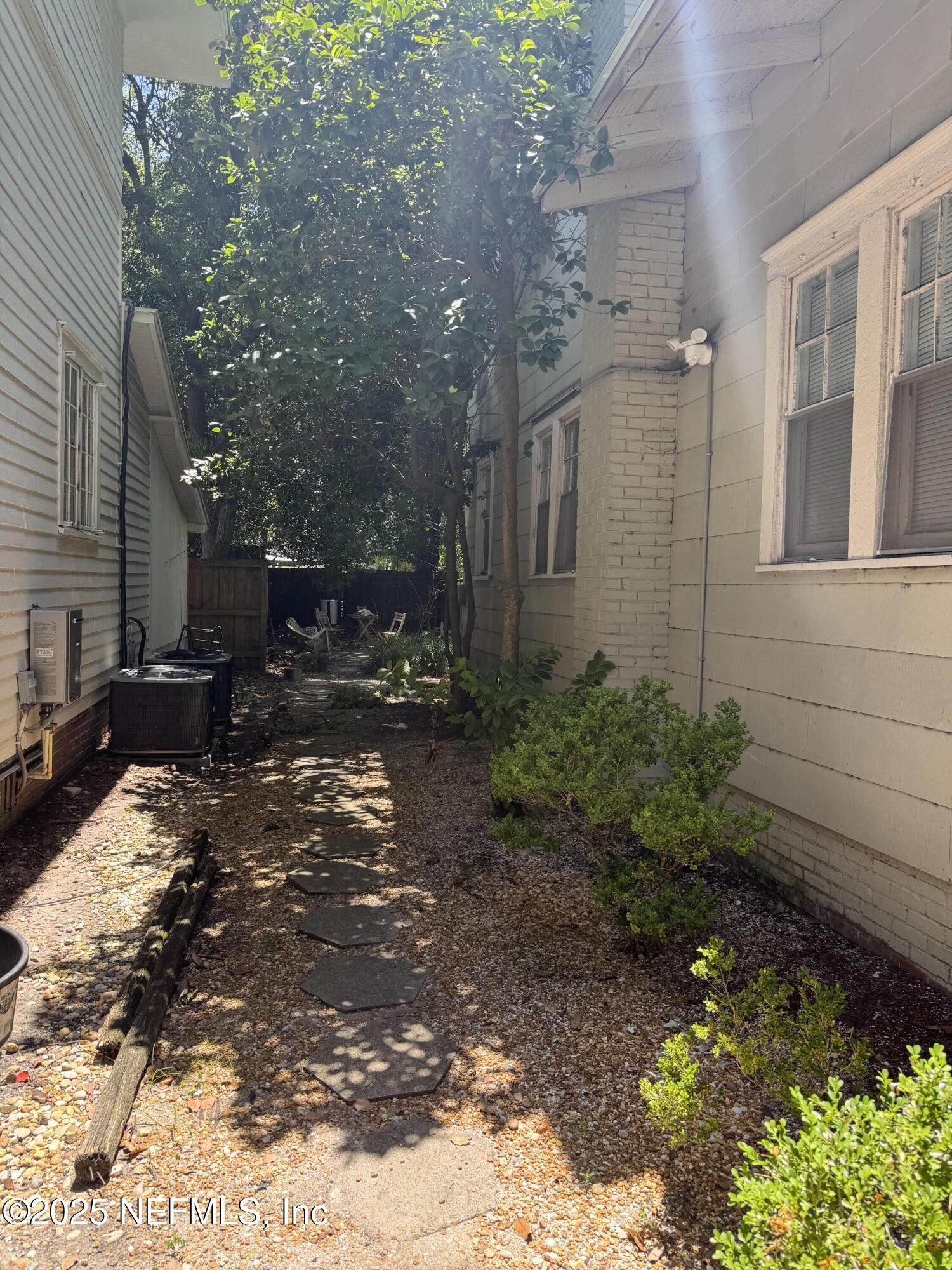 1252 Donald Street, Unit C Jacksonville, FL 32205 - Photo 2 of 7 a view of backyard with patio