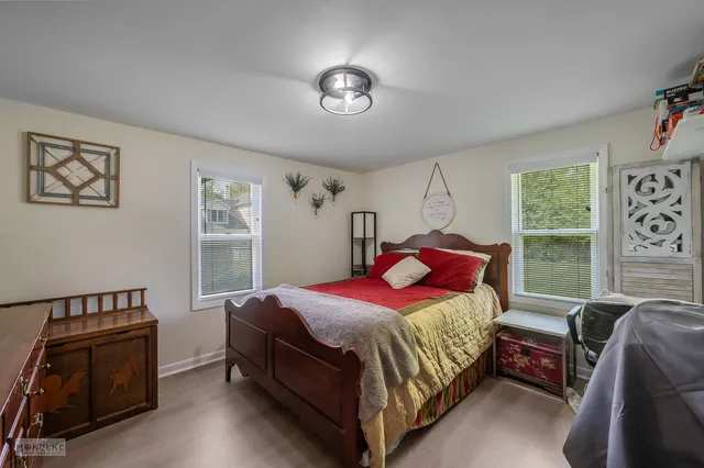 $2,000 | 405 North Bridge Street, Yorkville, IL 60560