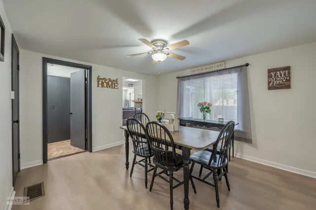 $2,000 | 405 North Bridge Street, Yorkville, IL 60560