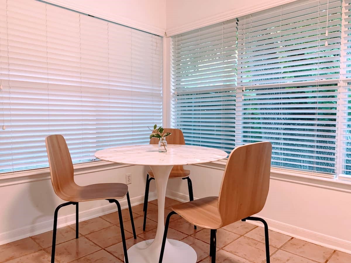 9626 Long Branch Lane Houston, TX 77055 - Photo 6 of 18 a view of a chairs and table in the balcony