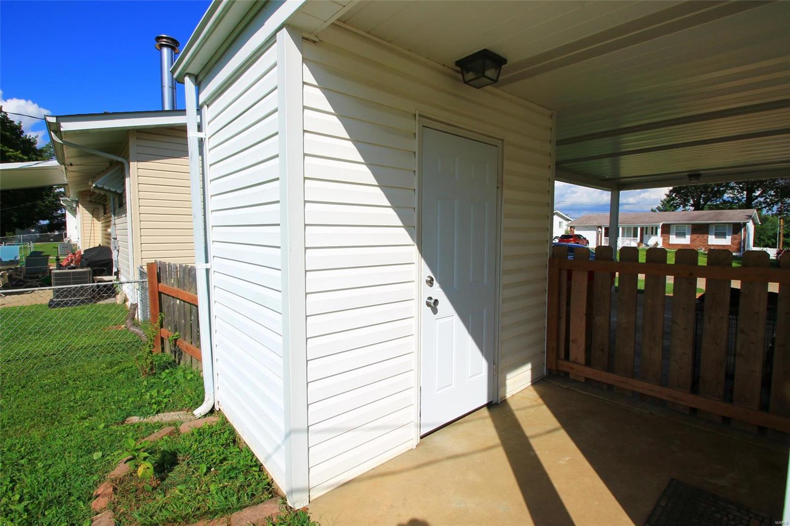 11037 Patsy Drive St. Louis, MO 63123 - Photo 21 of 22 Gallery Image 21