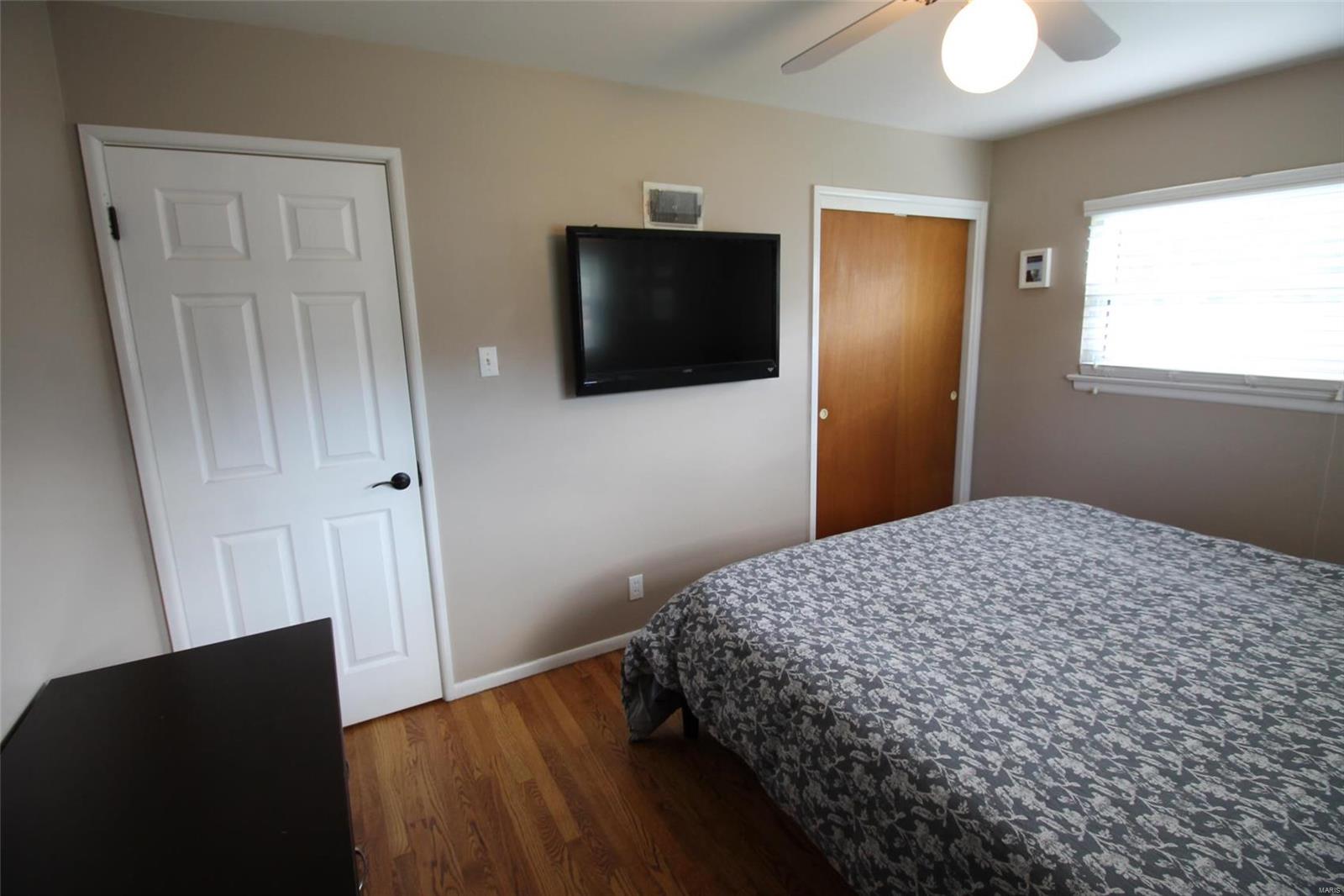 11037 Patsy Drive St. Louis, MO 63123 - Photo 8 of 22 Gallery Image 8