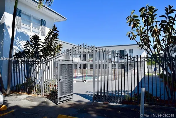 $1,350 | 1843 Dewey Street, Unit 101, Hollywood, FL 33020